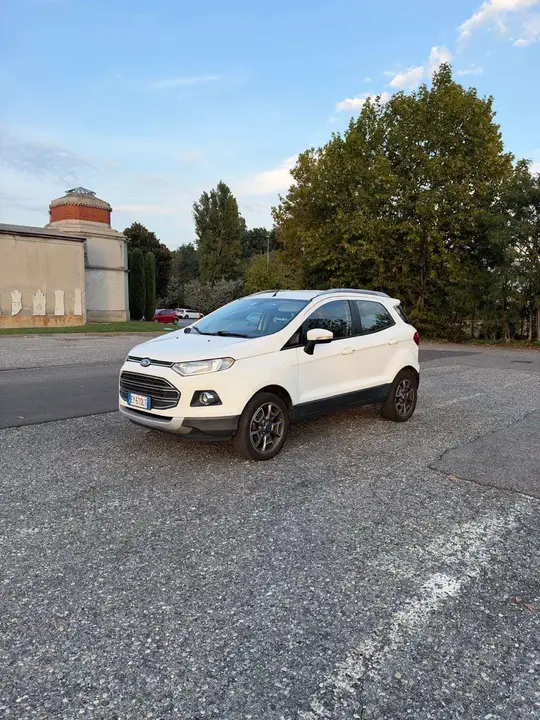 Ford Ecosport 2015 photo 2