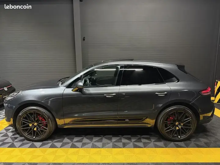 Porsche Macan 2022 photo 2