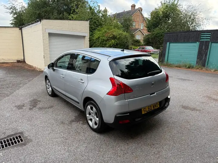 Peugeot 3008 2010 photo 4