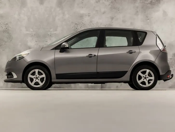 Renault Scénic 2012 photo 2