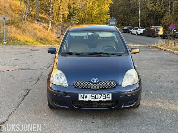 Toyota Yaris 2003 photo 3