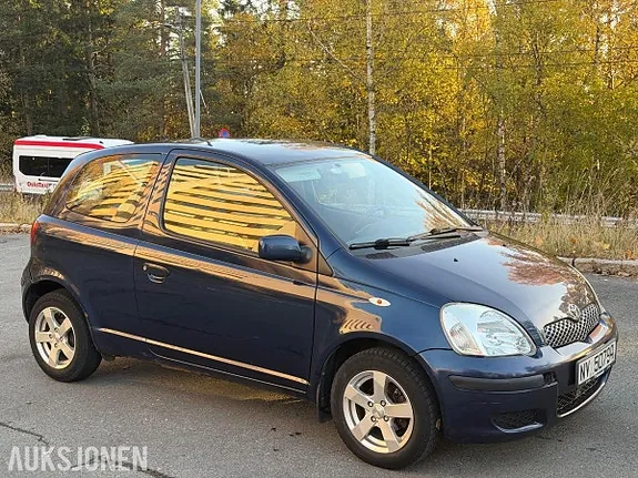 Toyota Yaris 2003 photo 4