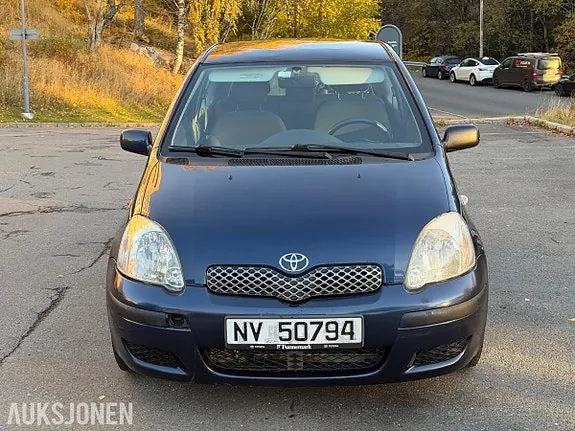 Toyota Yaris 2003 photo 2