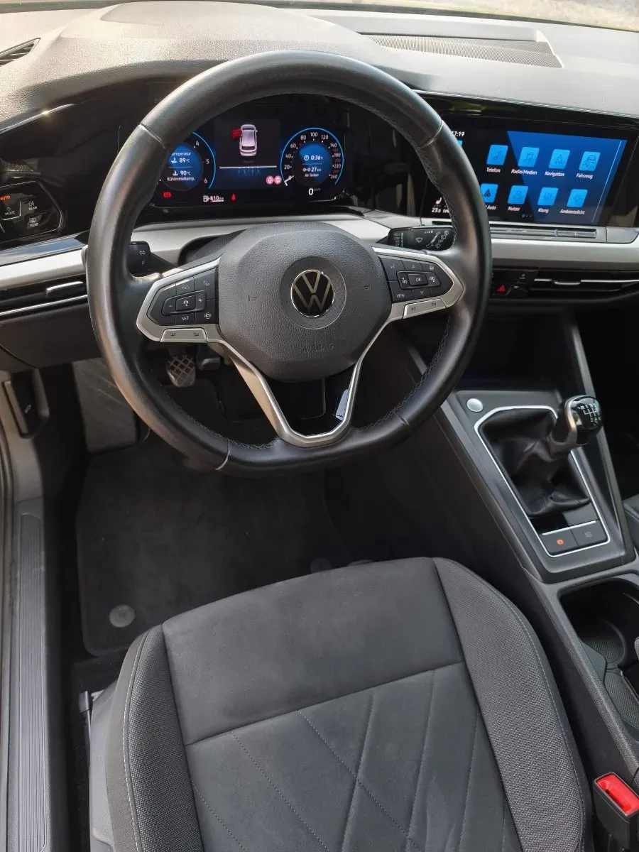Volkswagen Golf 2022 photo 3