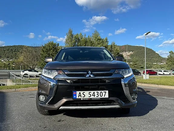 Mitsubishi Outlander 2016 photo 2
