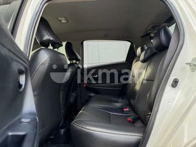 Toyota Vitz 2018 photo 4