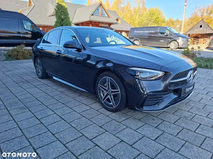 Mercedes-Benz C-Class 2025 photo 3
