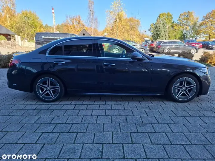 Mercedes-Benz C-Class 2025 photo 4