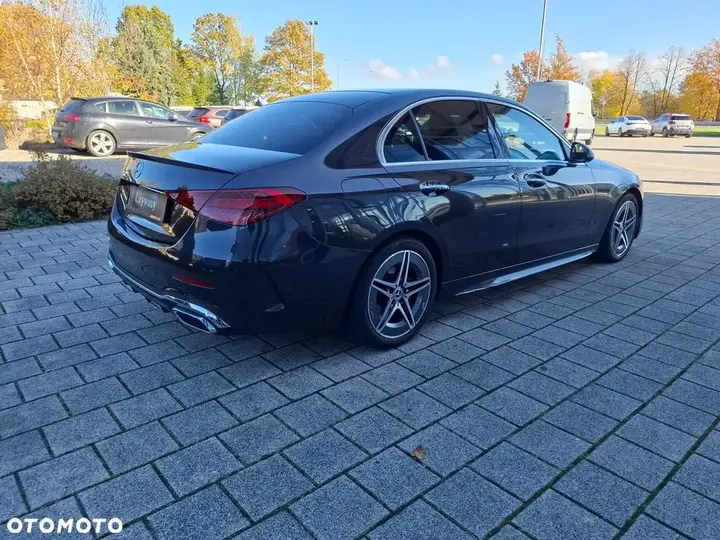 Mercedes-Benz C-Class 2025 photo 5