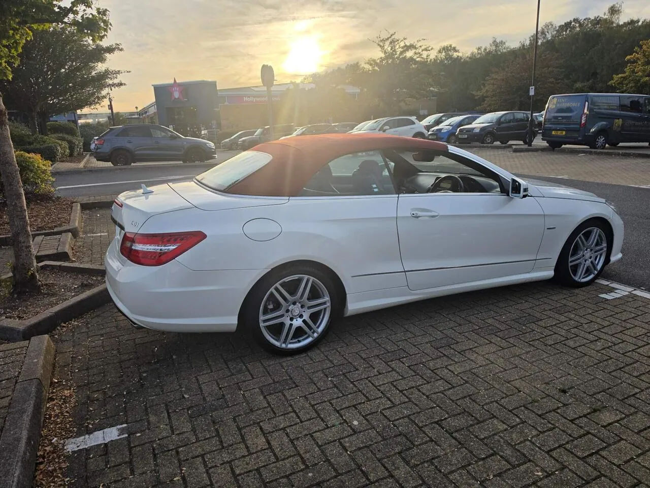 Mercedes-Benz E-Class 2011 photo 4