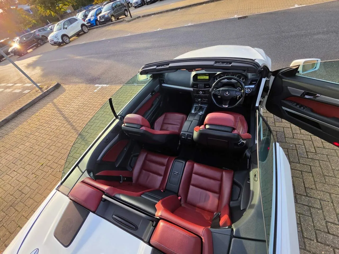 Mercedes-Benz E-Class 2011 photo 2