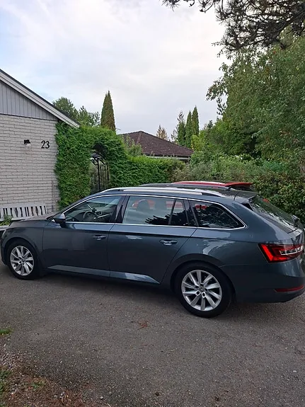 Skoda Superb 2017 photo 2