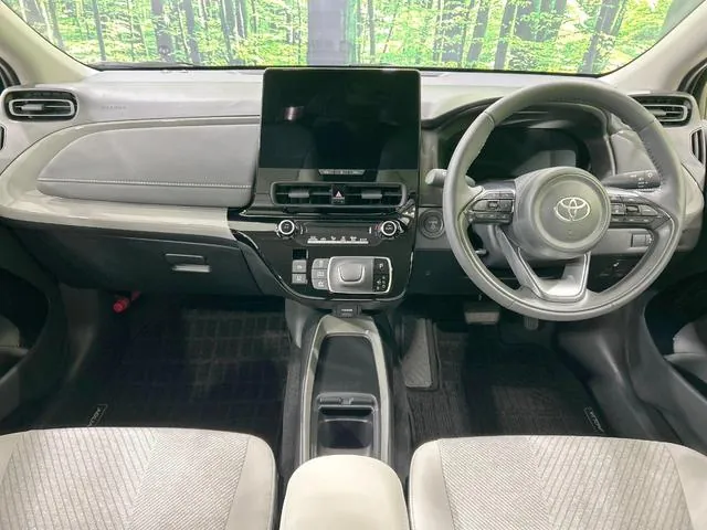 Toyota Aqua Z 2026 photo 2