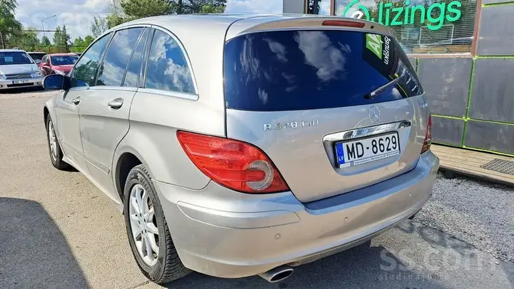 Mercedes-Benz R320 2006 photo 3