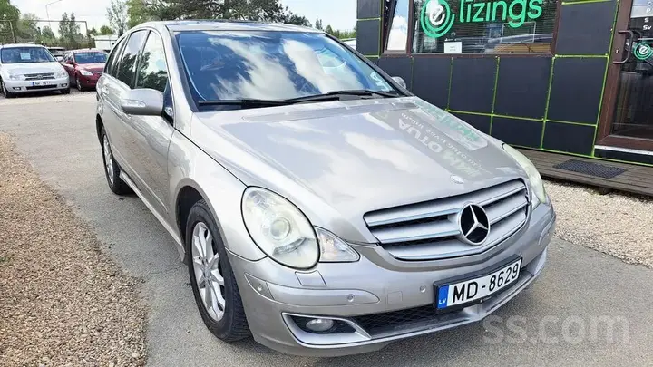 Mercedes-Benz R320