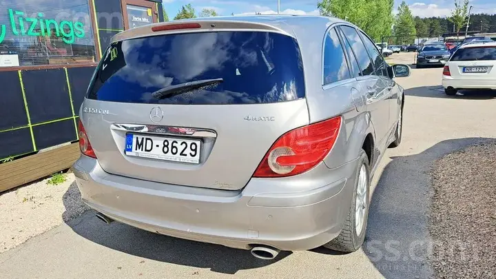 Mercedes-Benz R320 2006 photo 2