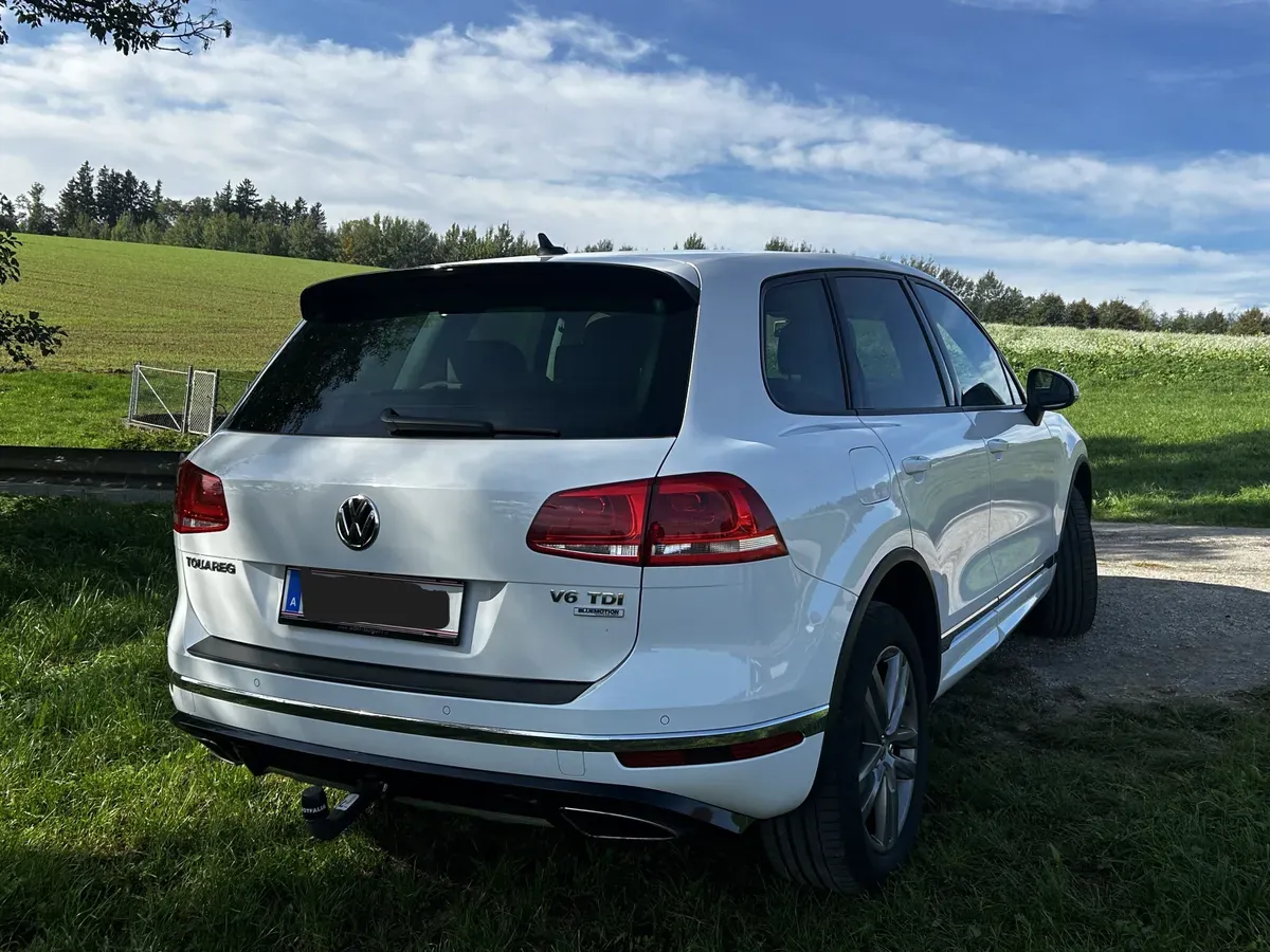 Volkswagen Touareg 2015 photo 3