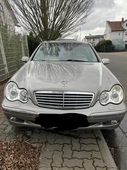Mercedes-Benz C180