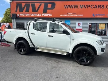 Mitsubishi Triton 2011 photo 2
