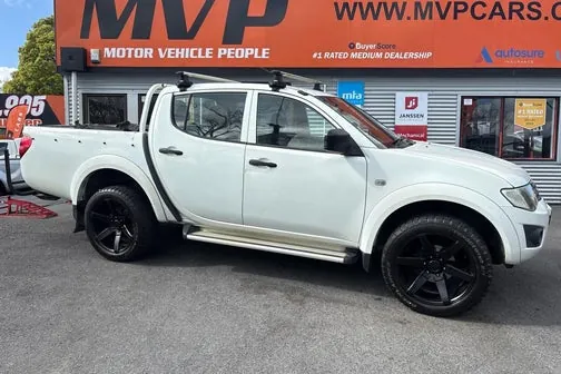 Mitsubishi Triton