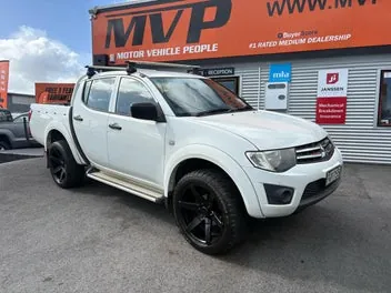 Mitsubishi Triton 2011 photo 3