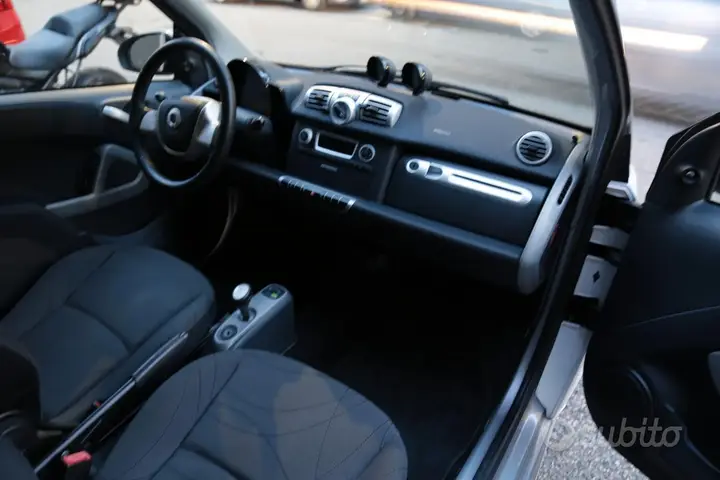 Smart Fortwo 2011 photo 3