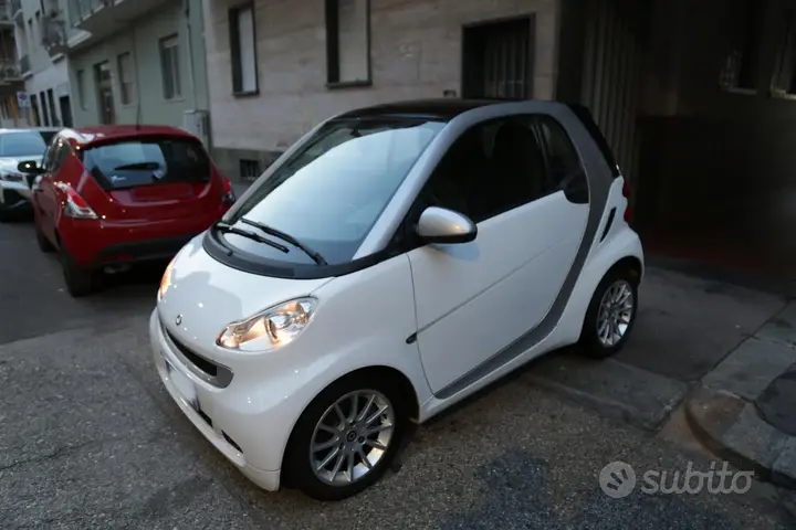 Smart Fortwo 2011 photo 4