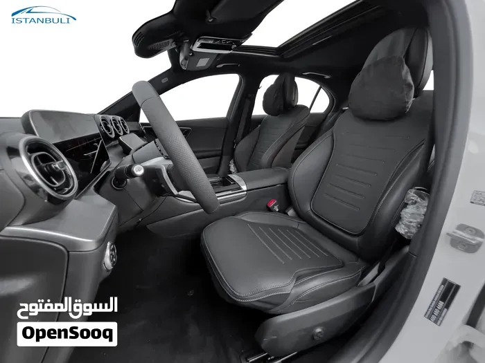 Mercedes-Benz C-Class 2025 photo 2