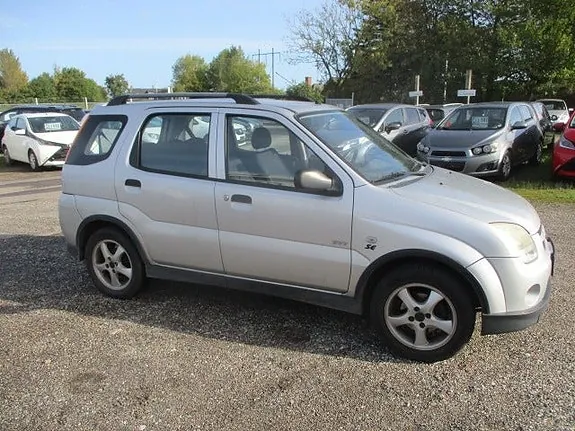 Suzuki Ignis 2006 photo 3