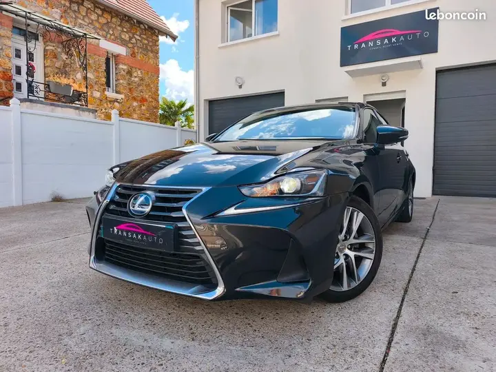 Lexus Is