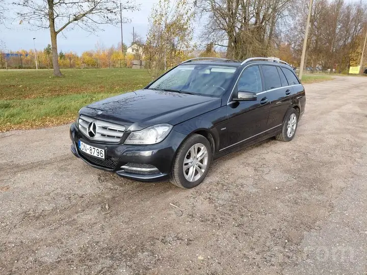 Mercedes-Benz C180