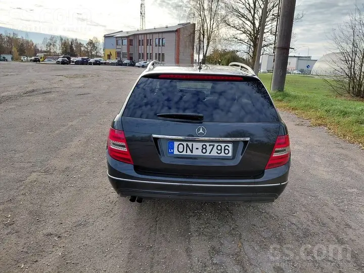 Mercedes-Benz C180 2011 photo 5