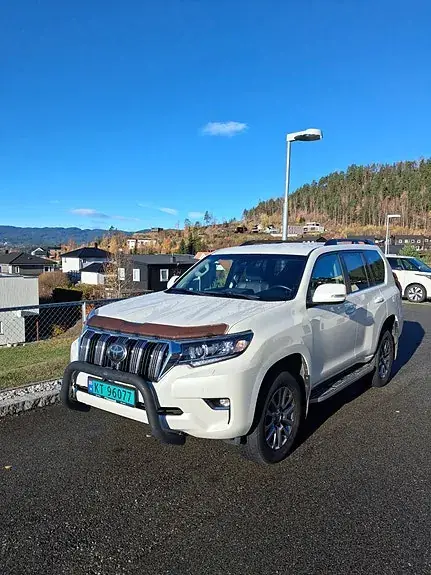 Toyota Land Cruiser 2018 photo 2