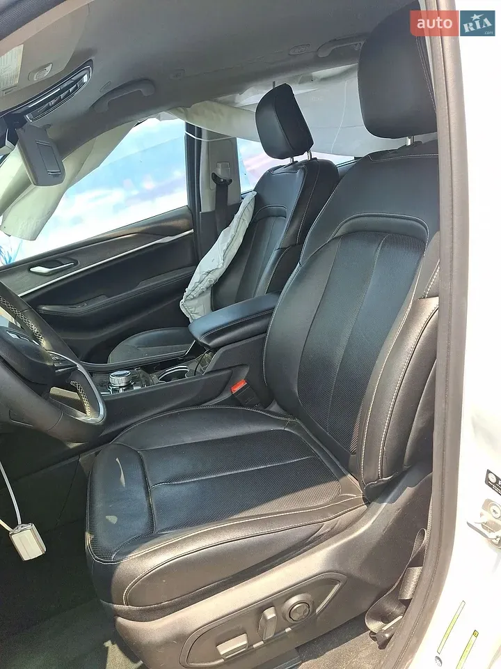 Jeep Grand Cherokee 2023 photo 2
