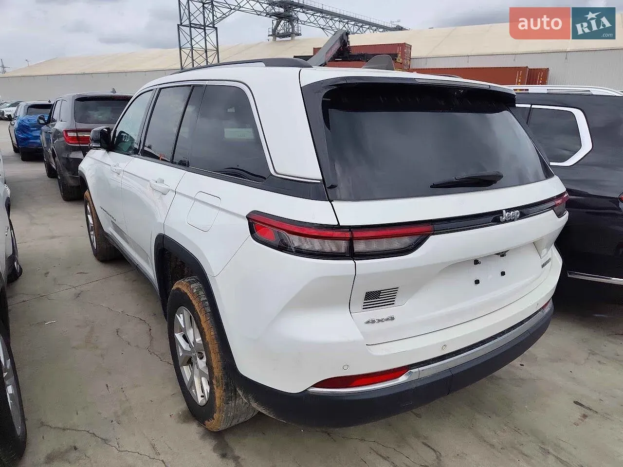 Jeep Grand Cherokee 2023 photo 3