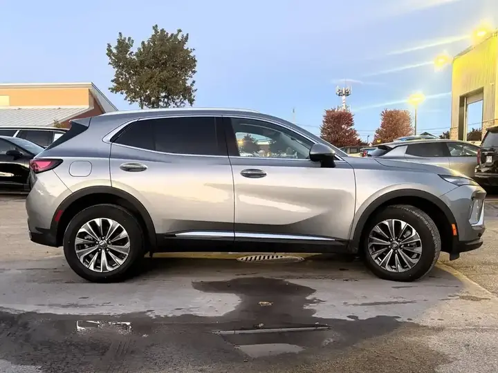 Buick Envision 2026 photo 3