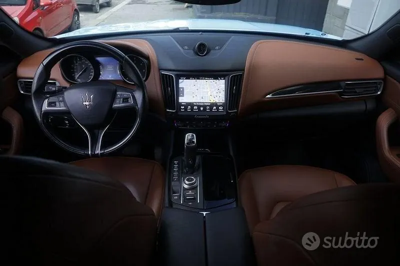 Maserati Levante 2018 photo 2