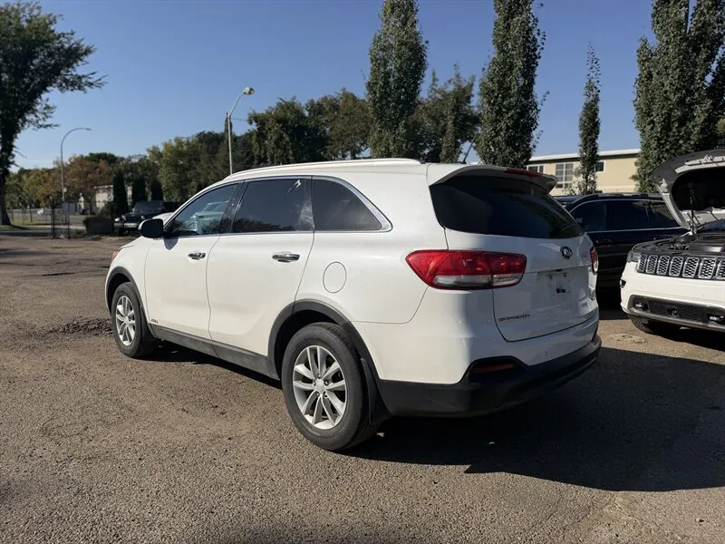 Kia Sorento 2016 photo 4