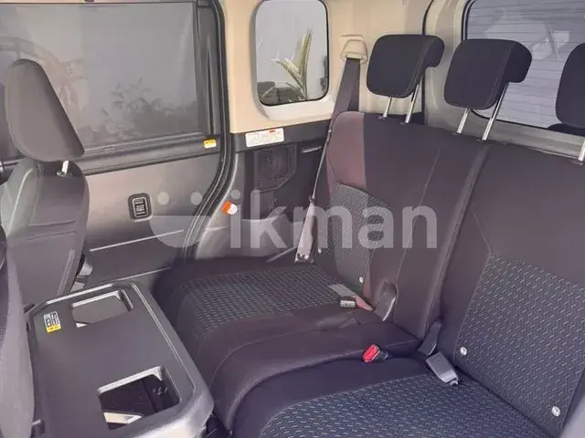 Toyota Roomy 2023 photo 4