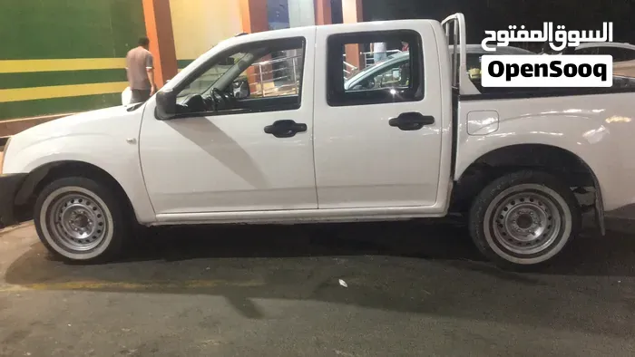 Isuzu D-Max 2012 photo 4