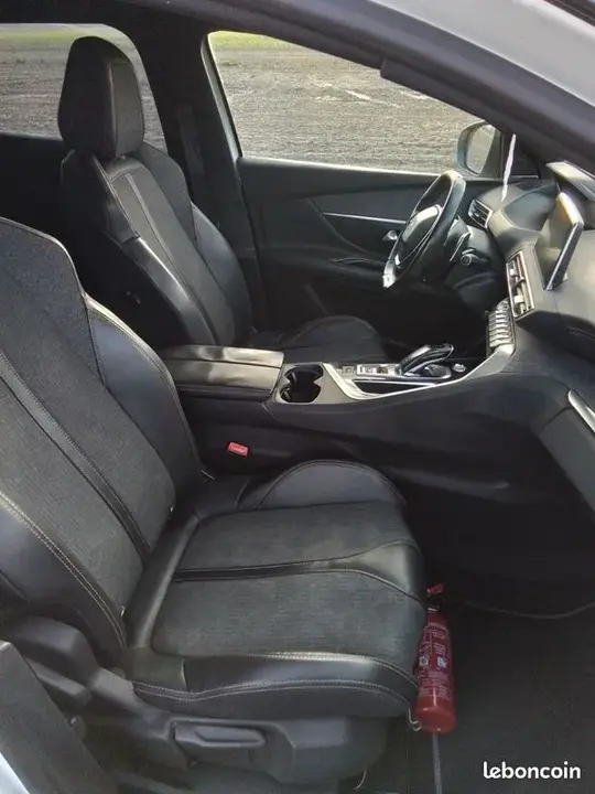 Peugeot 3008 2017 photo 2