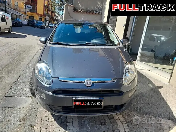 Fiat Punto 2011 photo 3