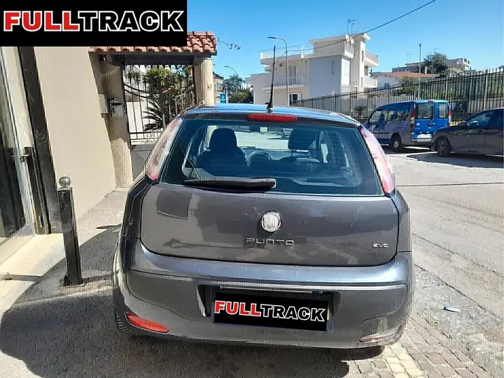 Fiat Punto 2011 photo 5