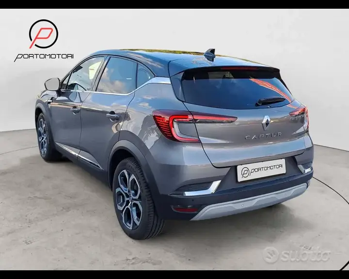 Renault Captur 2023 photo 3