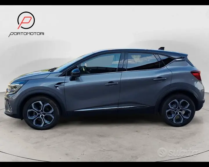 Renault Captur 2023 photo 2