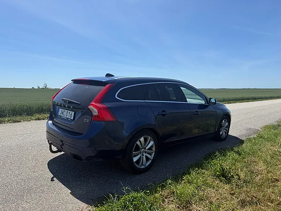 Volvo V60 2016 photo 4