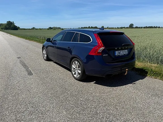 Volvo V60 2016 photo 3
