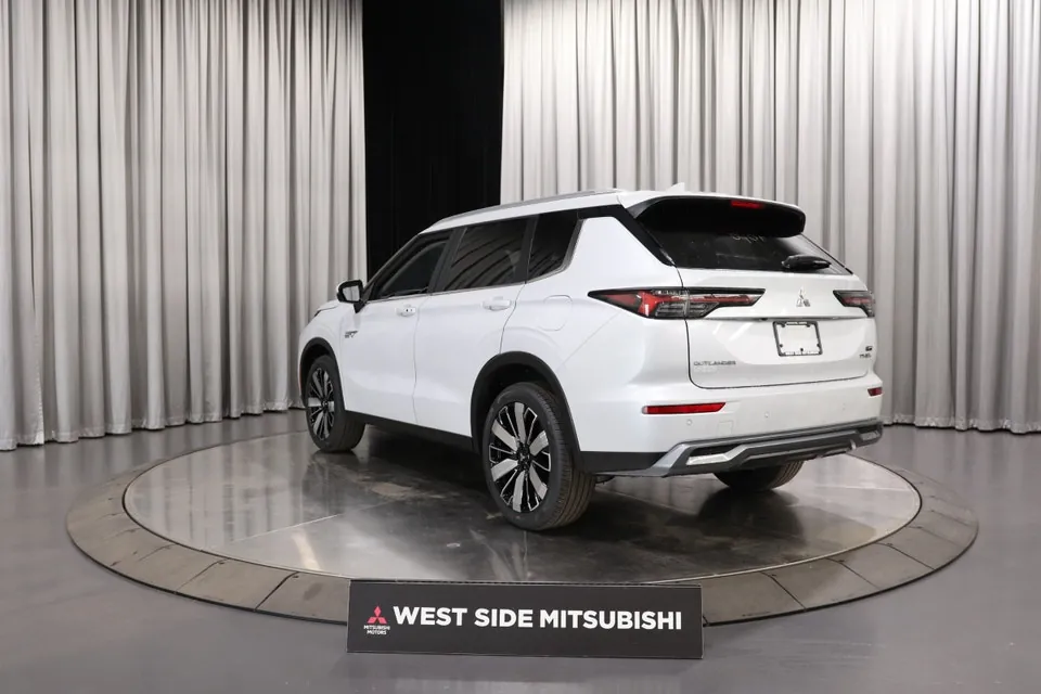 Mitsubishi Outlander 2026 photo 4