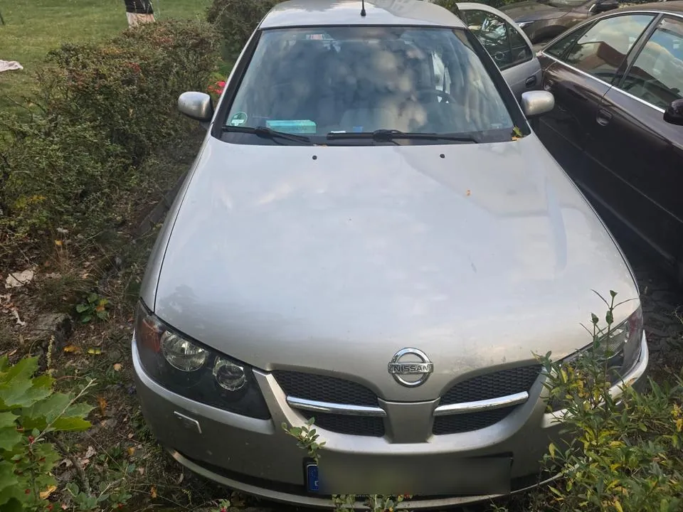 Nissan Almera