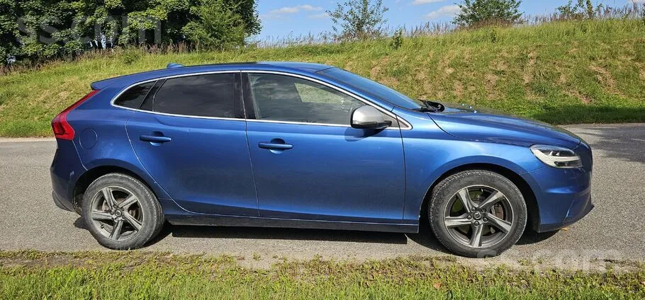 Volvo V40 2018 photo 2